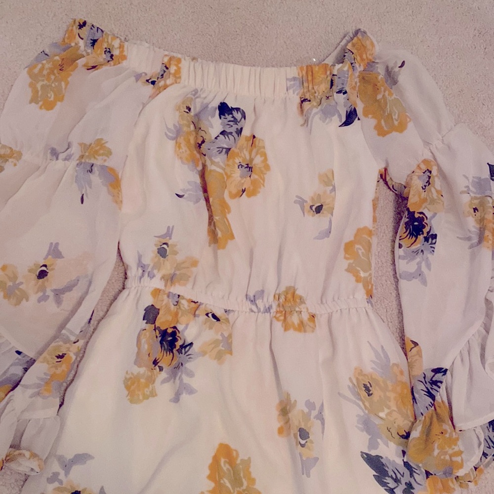 Floral white yellow dress size small